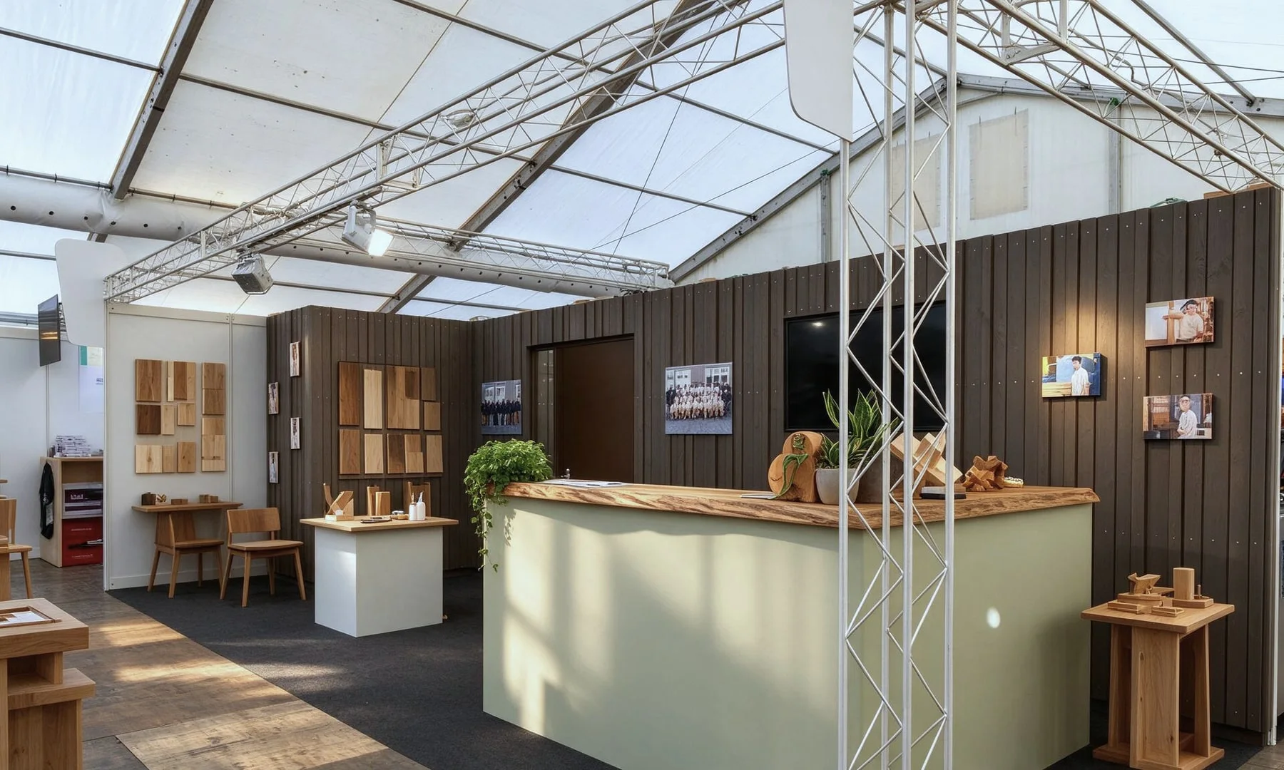 Ausstellungslokal der Schreinerei A. Bründler AG in Auw
